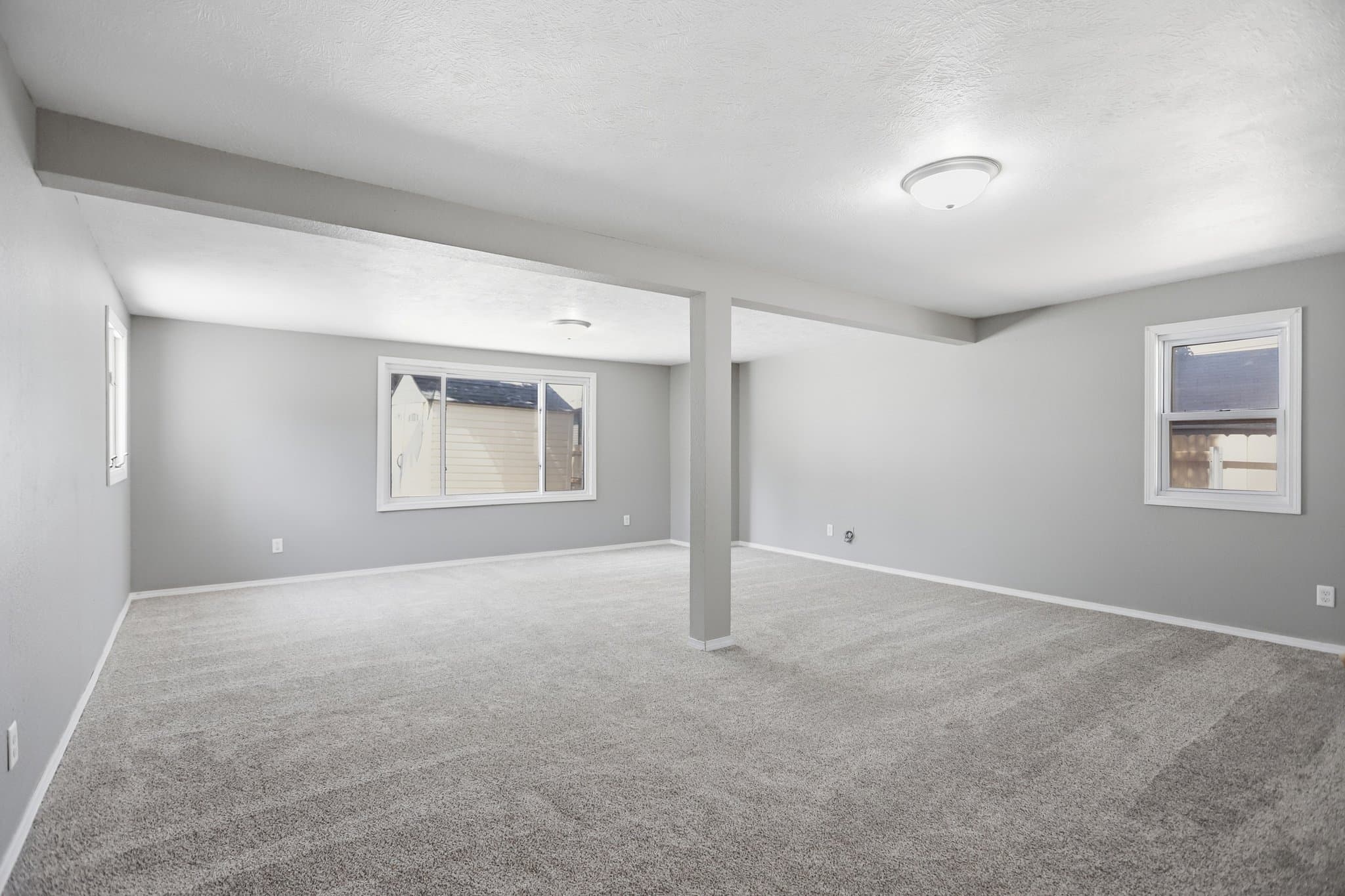 Sioux Falls House: 717 S Hawthorne Ave