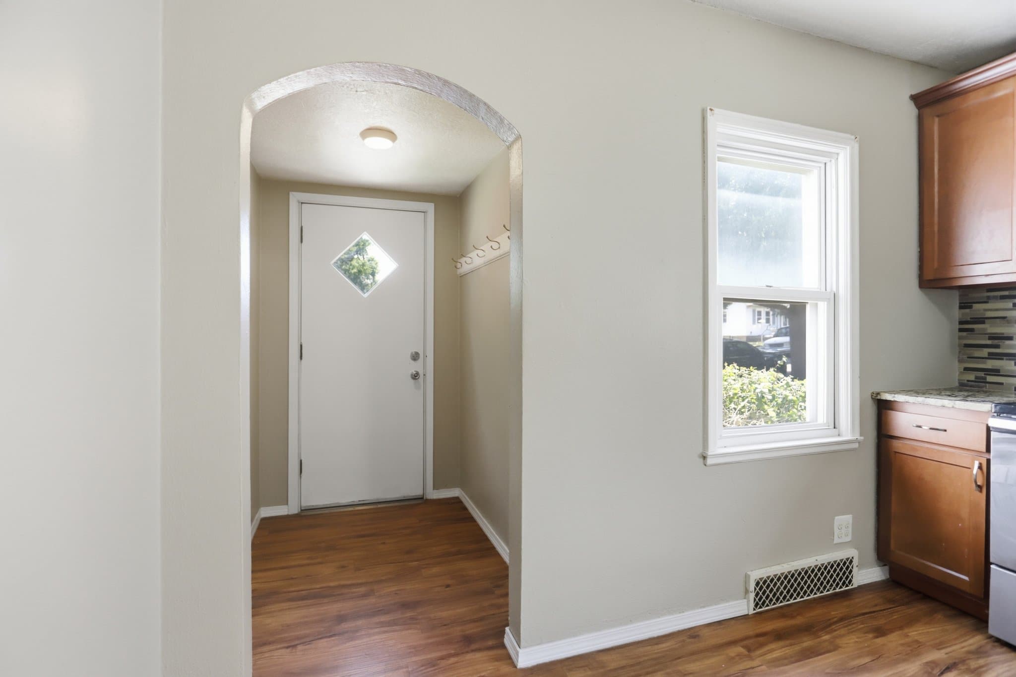 Sioux Falls House: 717 S Hawthorne Ave
