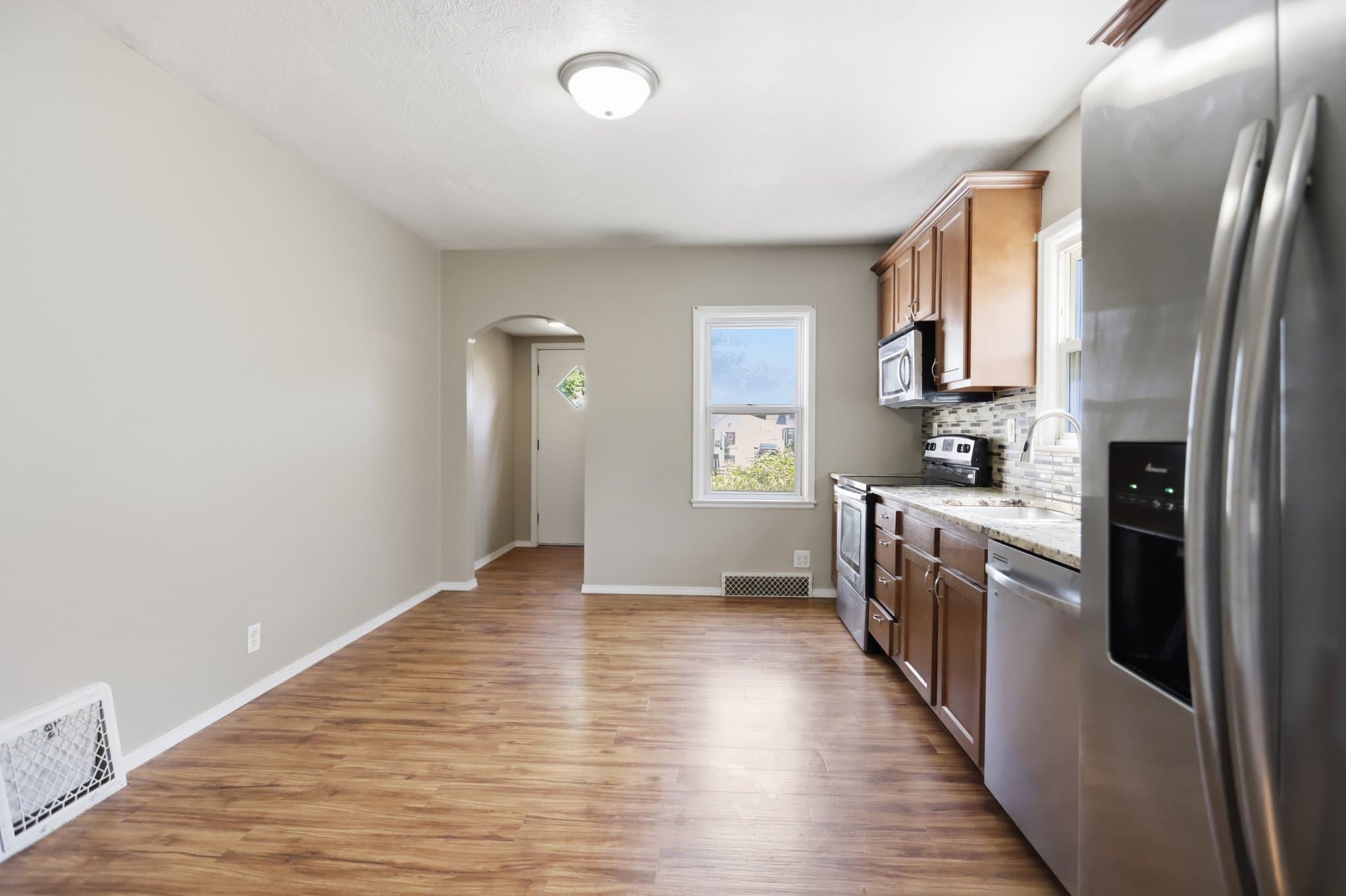 Sioux Falls House: 717 S Hawthorne Ave