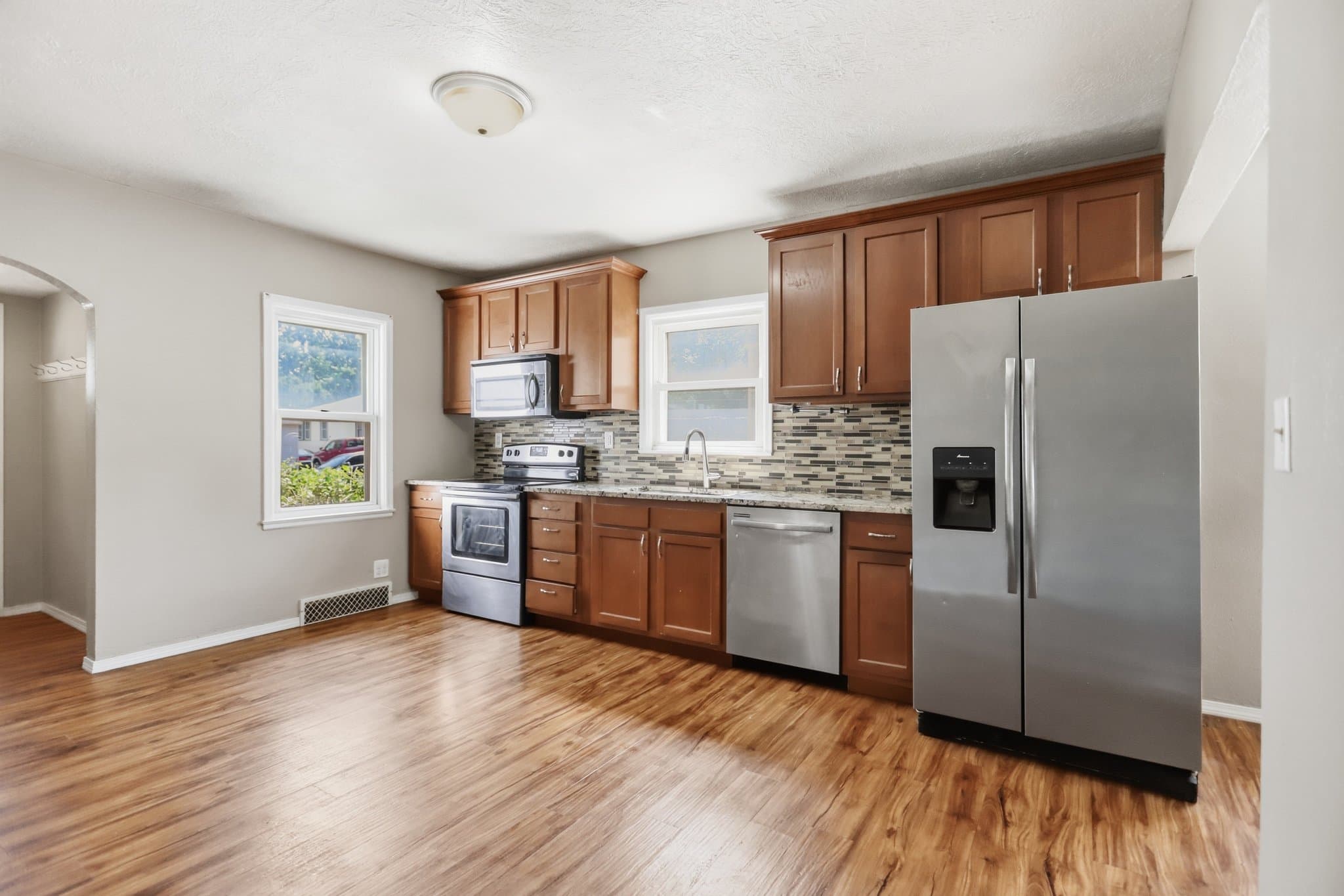 Sioux Falls House: 717 S Hawthorne Ave