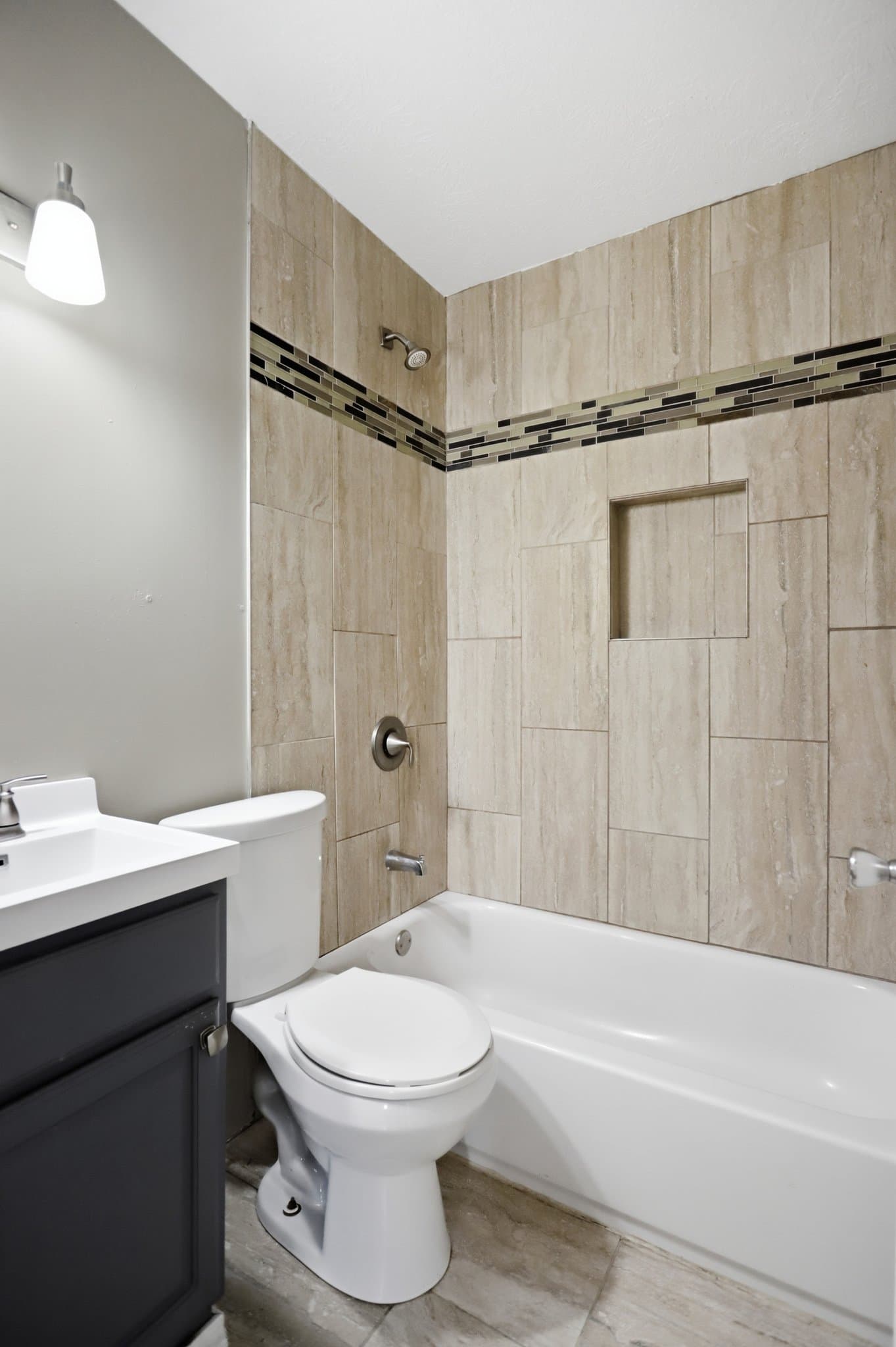 Sioux Falls House: 717 S Hawthorne Ave