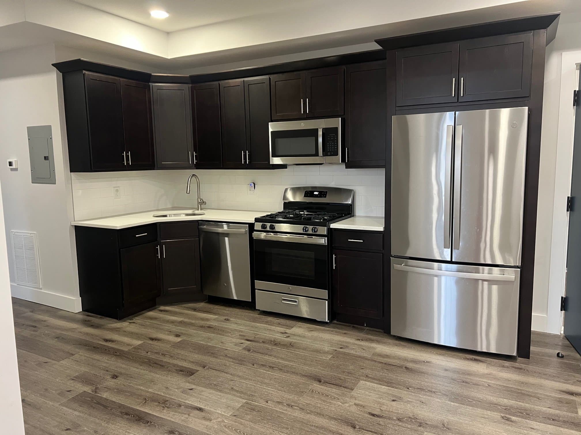 Lawrence Apartment: 369 Haverhill St