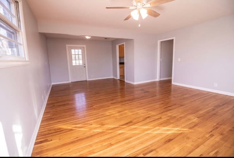 Madison House: 1002 Jasperson Drive