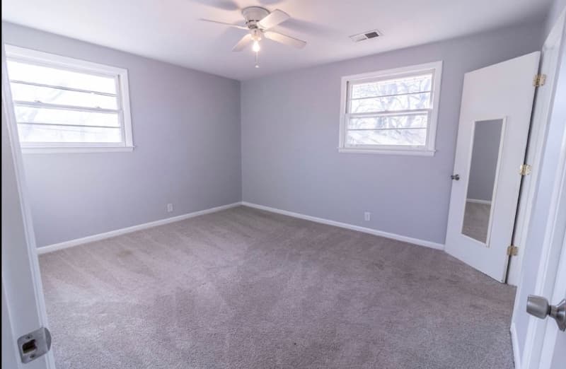 Madison House: 1002 Jasperson Drive
