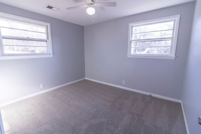 Madison House: 1002 Jasperson Drive