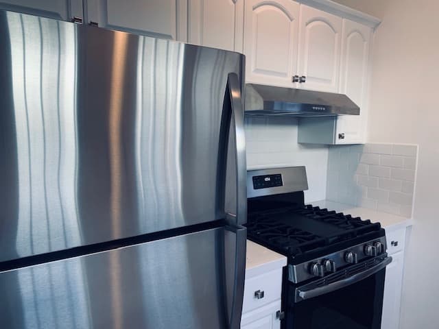 Beverly Hills Apartment: 9323 W Olympic Blvd
