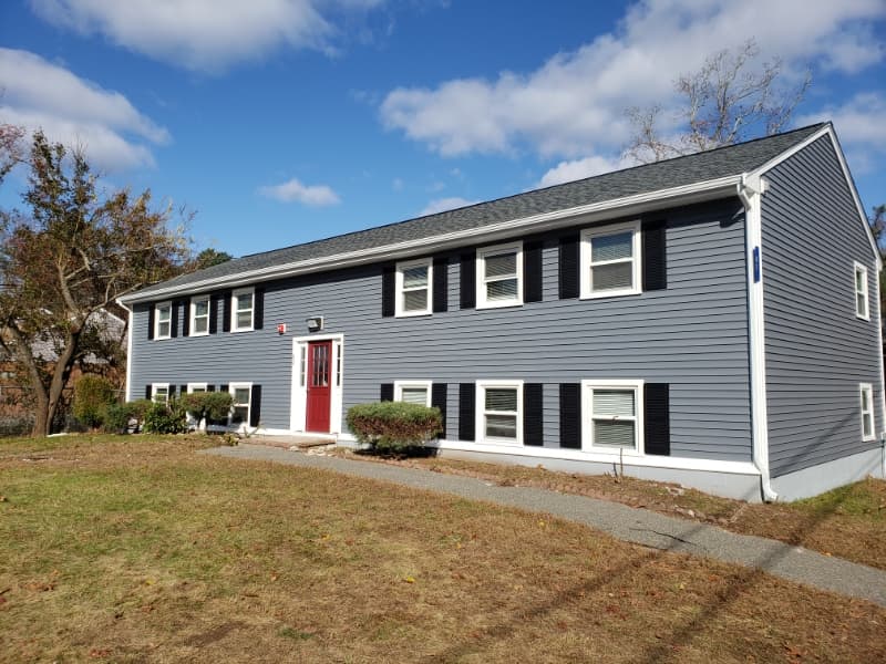 Middleboro Apartment: 82 E Grove St