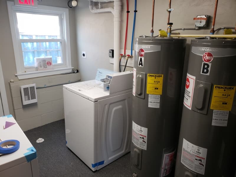 Middleboro Apartment: 82 E Grove St
