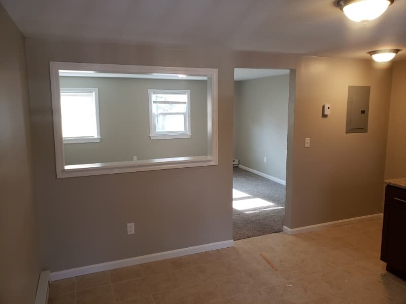 Middleboro Apartment: 82 E Grove St