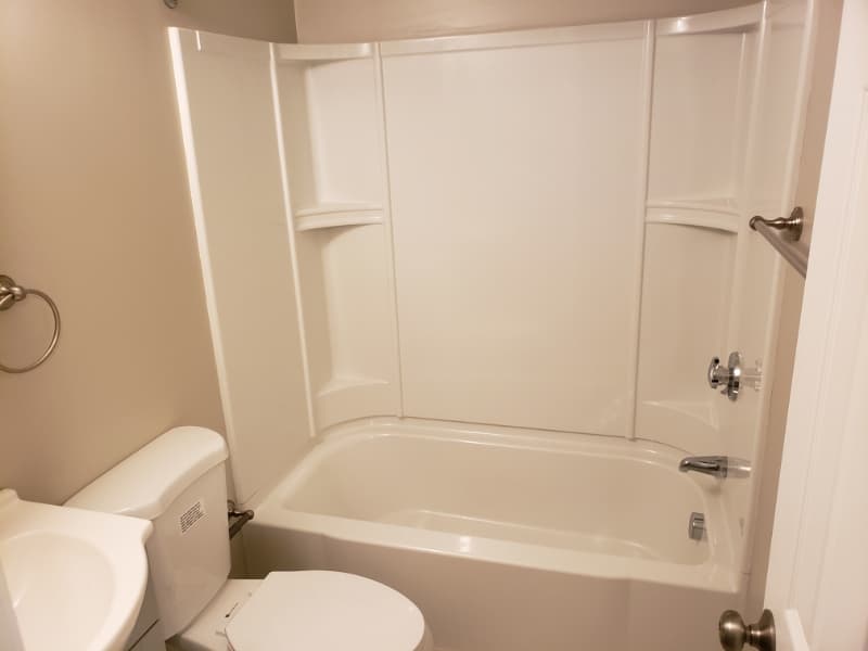 Middleboro Apartment: 82 E Grove St