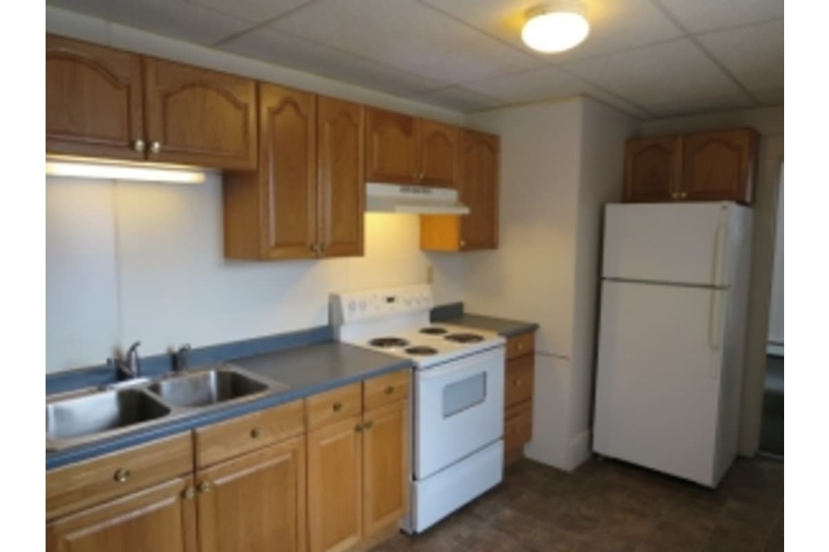 laconia Apartment: 68 Batchelder Street # 3