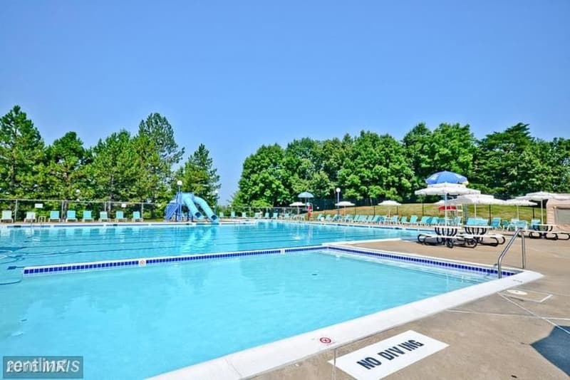 Manassas Townhome: 7984 Copperfield Way