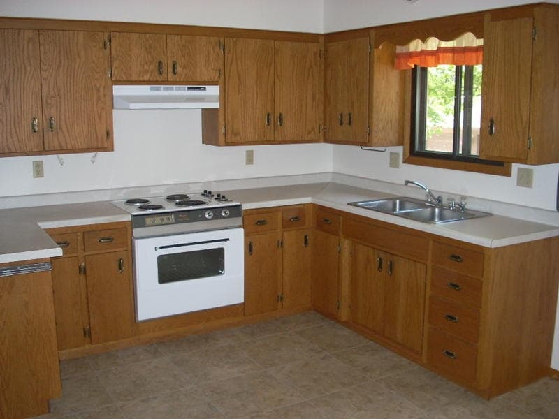 Winnebago Apartment: 650 1st Ave NW