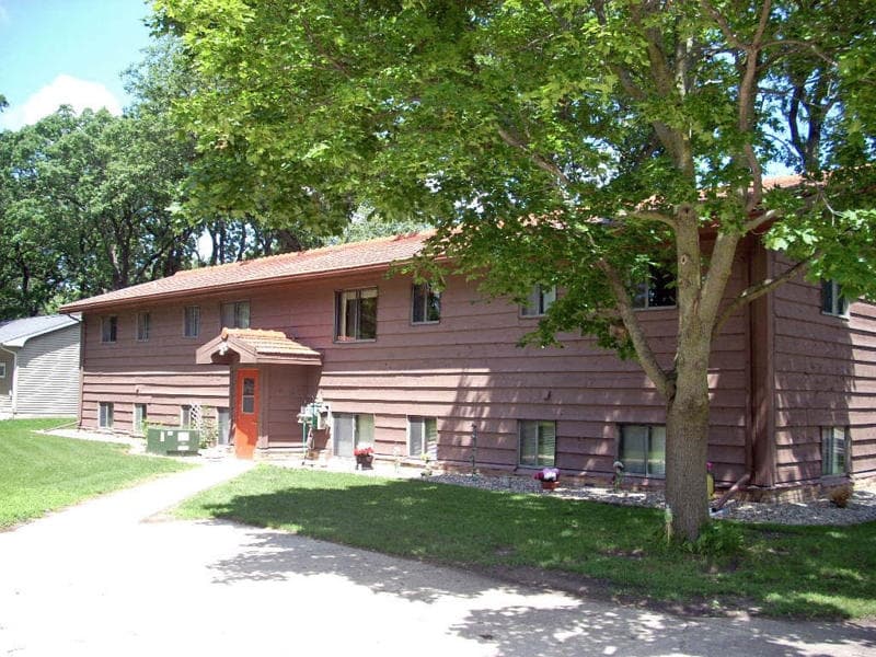 Winnebago Apartment: 650 1st Ave NW