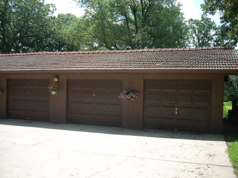 Winnebago Apartment: 650 1st Ave NW