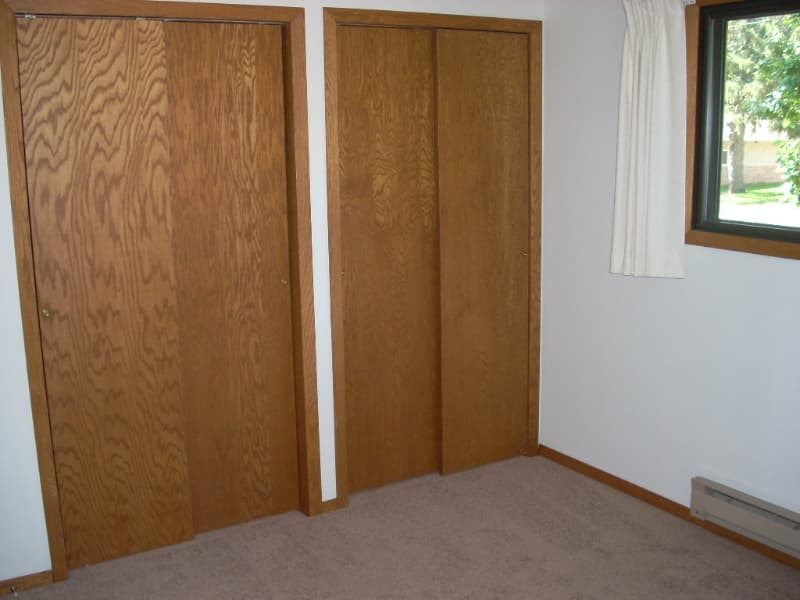 Winnebago Apartment: 650 1st Ave NW