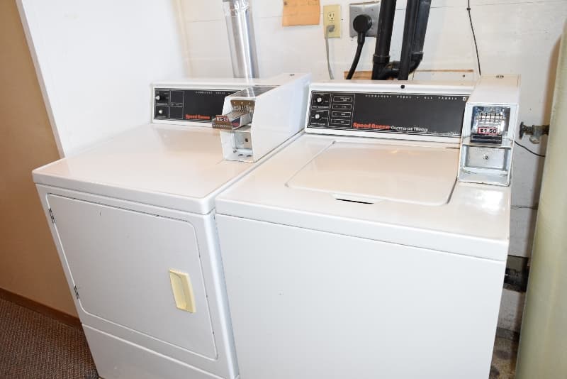 Winnebago Apartment: 234 1st St NW
