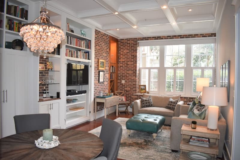 Charleston Apartment: 67 Legare St