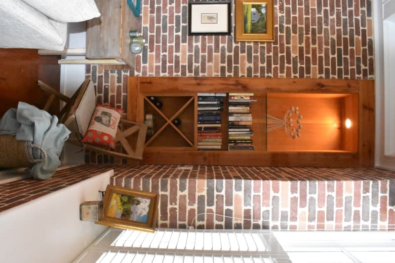 Charleston Apartment: 67 Legare St