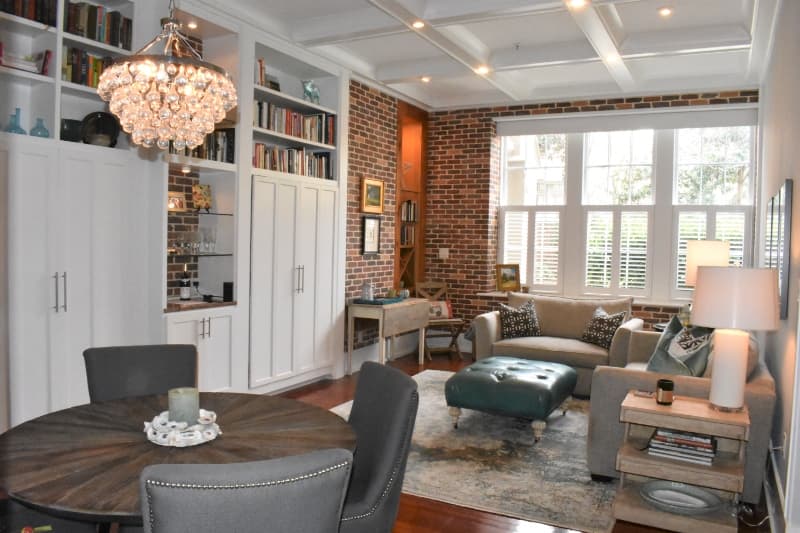 Charleston Apartment: 67 Legare St