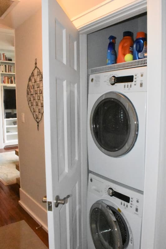 Charleston Apartment: 67 Legare St