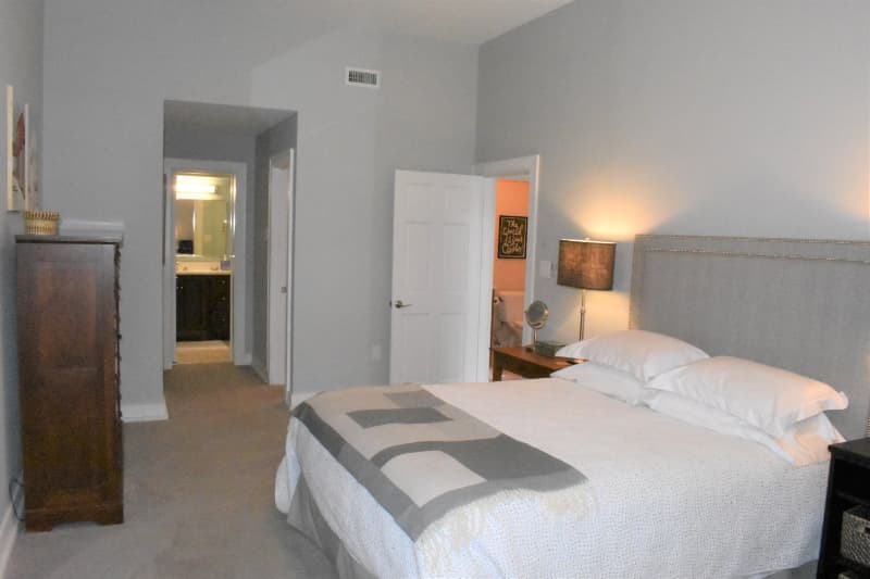 Charleston Apartment: 67 Legare St
