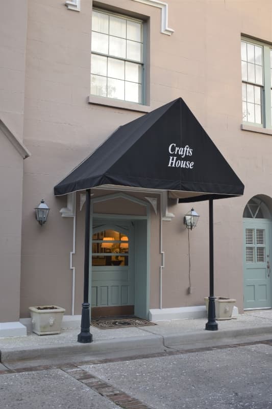 Charleston Apartment: 67 Legare St