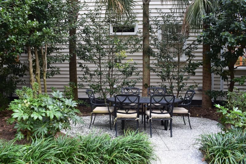Charleston Apartment: 67 Legare St