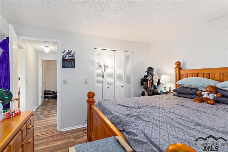 Boise Multiplex: 2656 N Siesta Ln