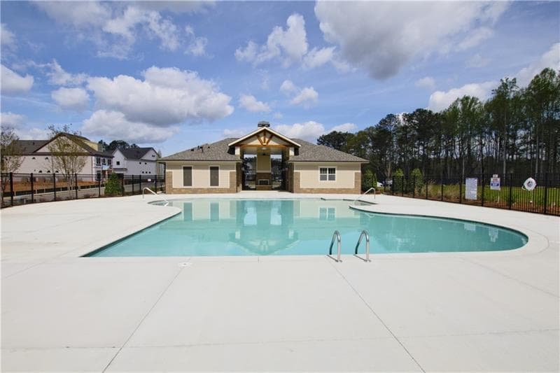 Alpharetta House: 570 Turlington Place