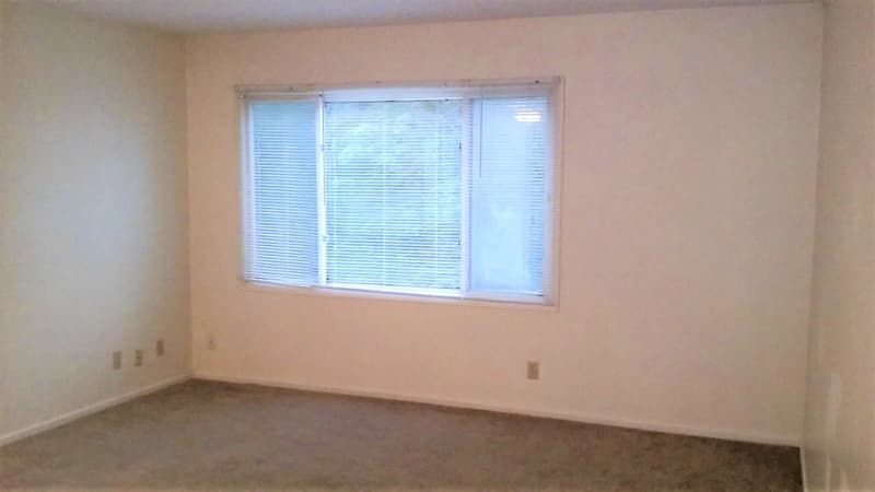 Ankeny Apartment: 2006 NW Hickory Ln