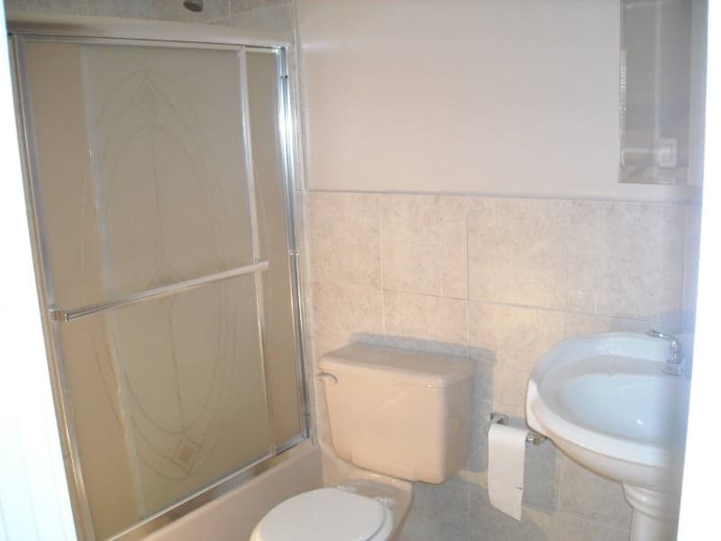 Staten Island House: 61 Furness Pl