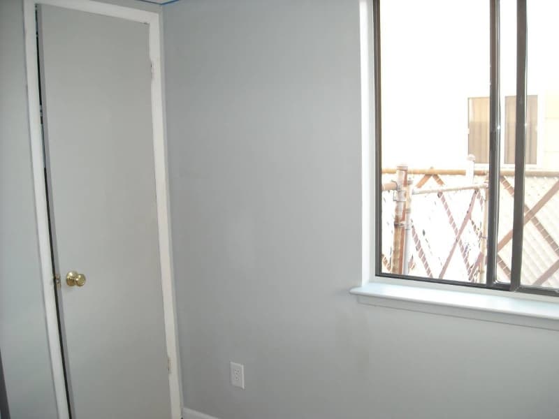 Staten Island House: 61 Furness Pl