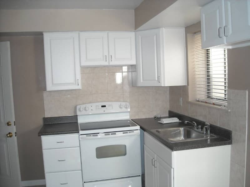 Staten Island House: 61 Furness Pl