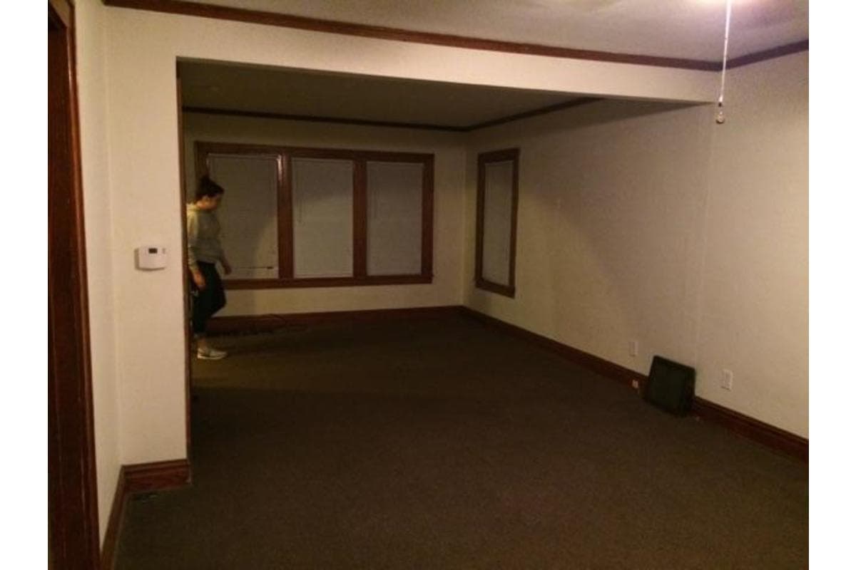 East Peoria House: 207 Almiron St