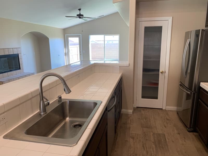 Hesperia House: 9219 Canyon View Ave