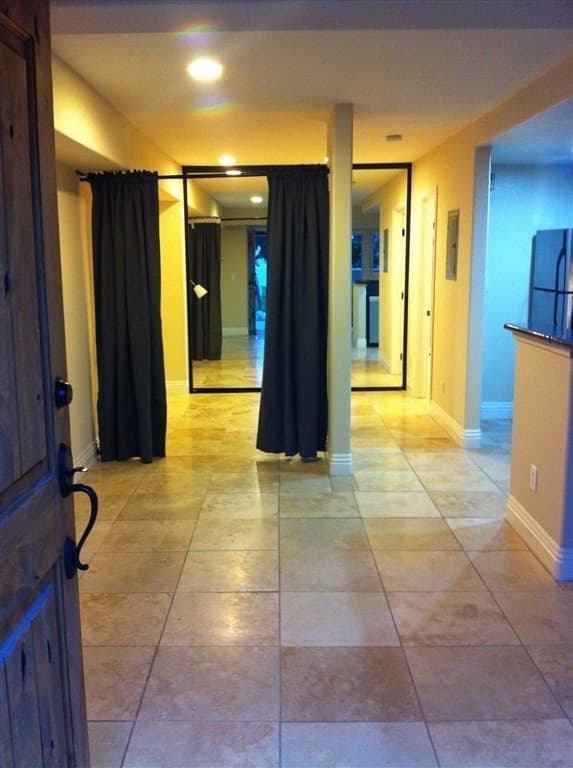 San Diego Apartment: 3967 Nobel Dr unit 259