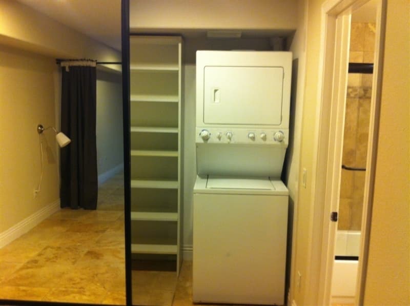 San Diego Apartment: 3967 Nobel Dr unit 259