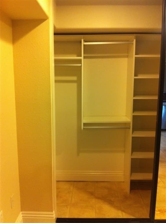 San Diego Apartment: 3967 Nobel Dr unit 259