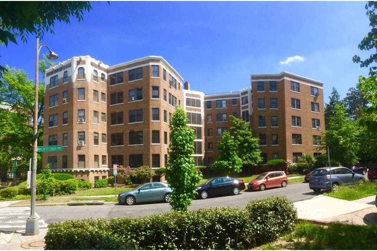 Washington Apartment: 5130 Connecticut Ave. NW