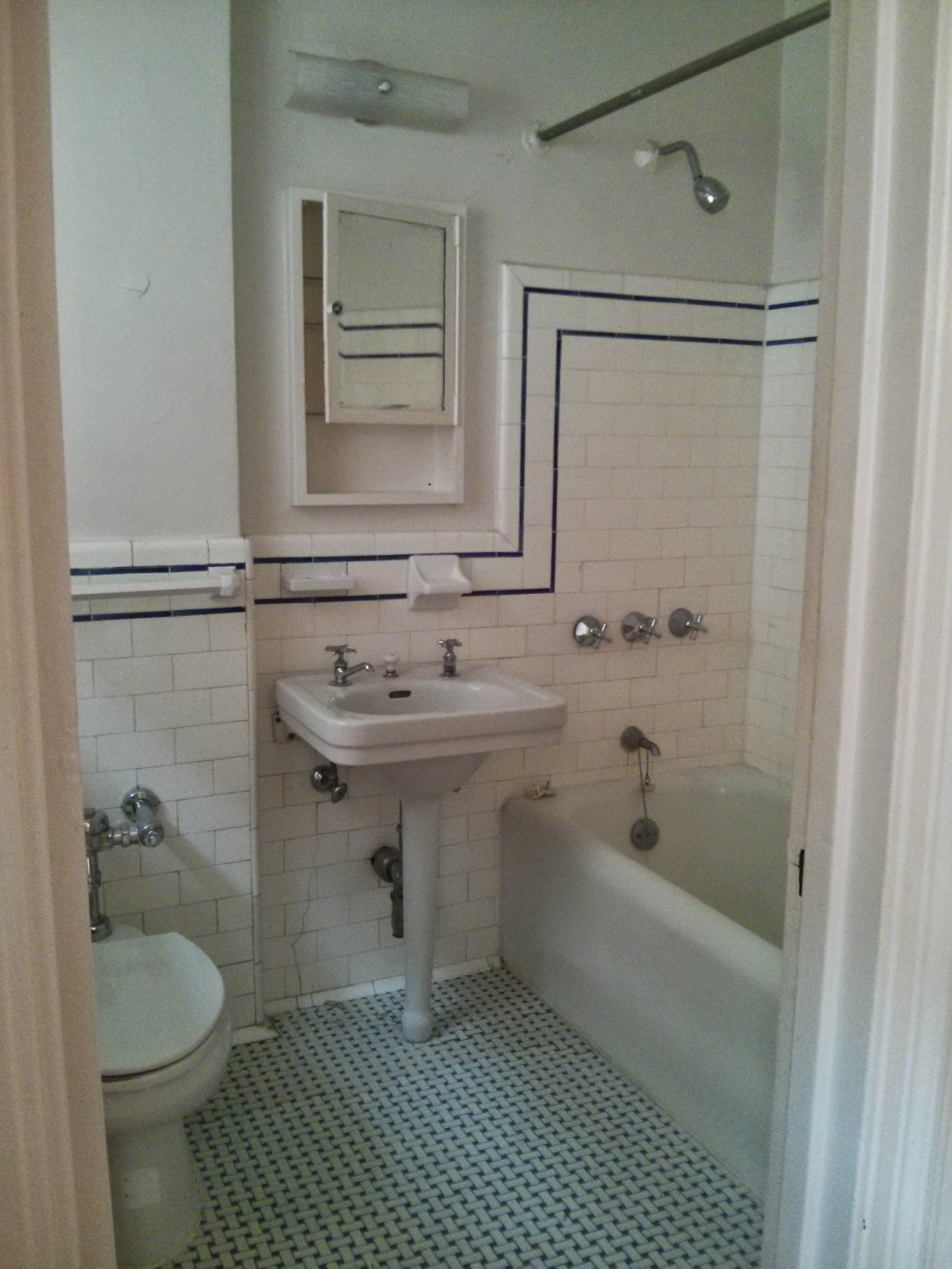 Washington Apartment: 5130 Connecticut Ave. NW