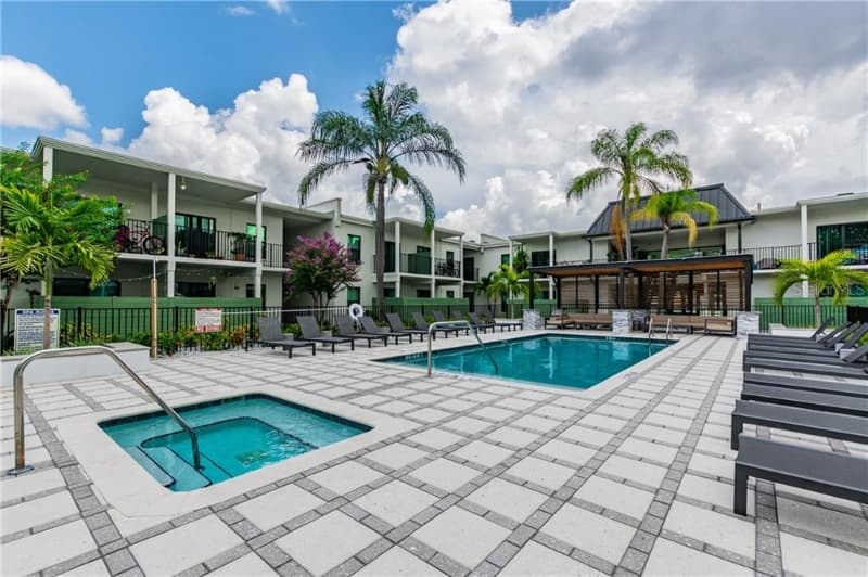 Tampa Apartment: 115 S Lois Ave, #122