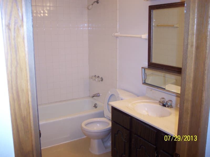 MILWAUKEE Multiplex: 10628 West Bobolink Ave
