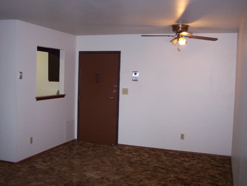MILWAUKEE Multiplex: 10628 West Bobolink Ave