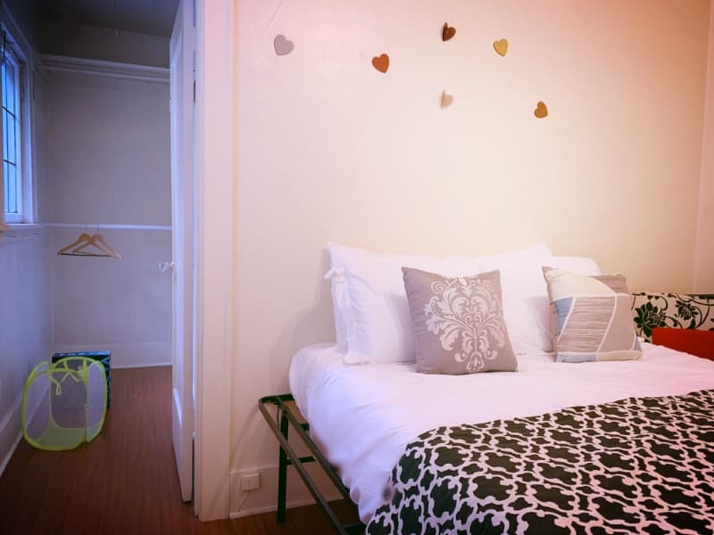 Seattle House: 2401 Boylston Ave E