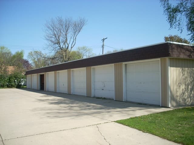 Amboy Multiplex: 425 W Maine St