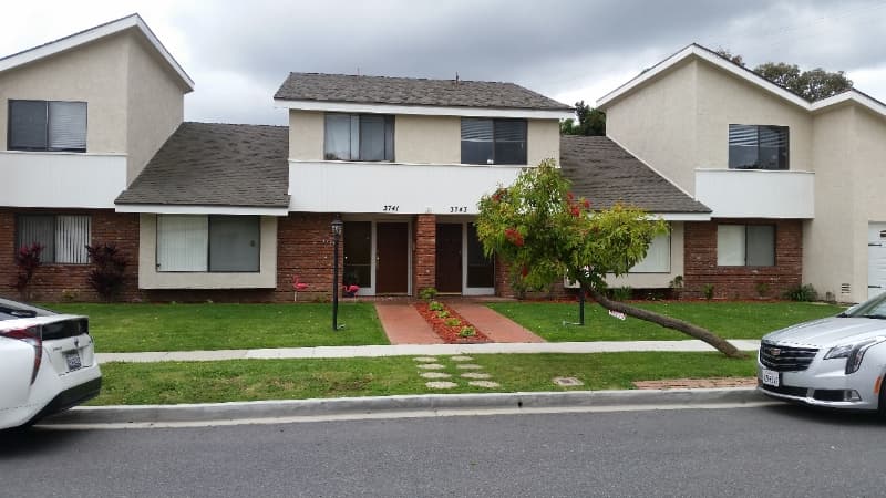 Long Beach House: 3743 Locust Ave
