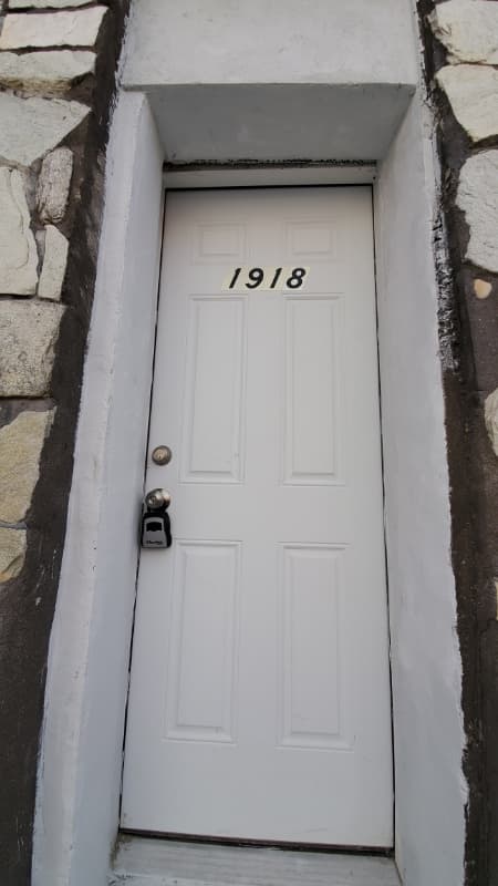 Philadelphia House: 1918 E Lippincott St