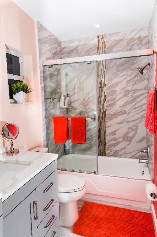 Hollywood Apartment: 1930 Grant St