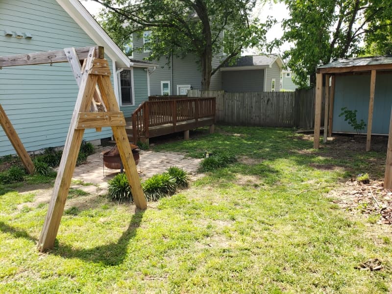 Raleigh House: 591 E Cabarrus St